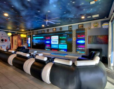 SPACE BOWLING VILLA